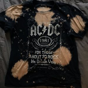 DISTRESSED AC/DC TSHIRT
